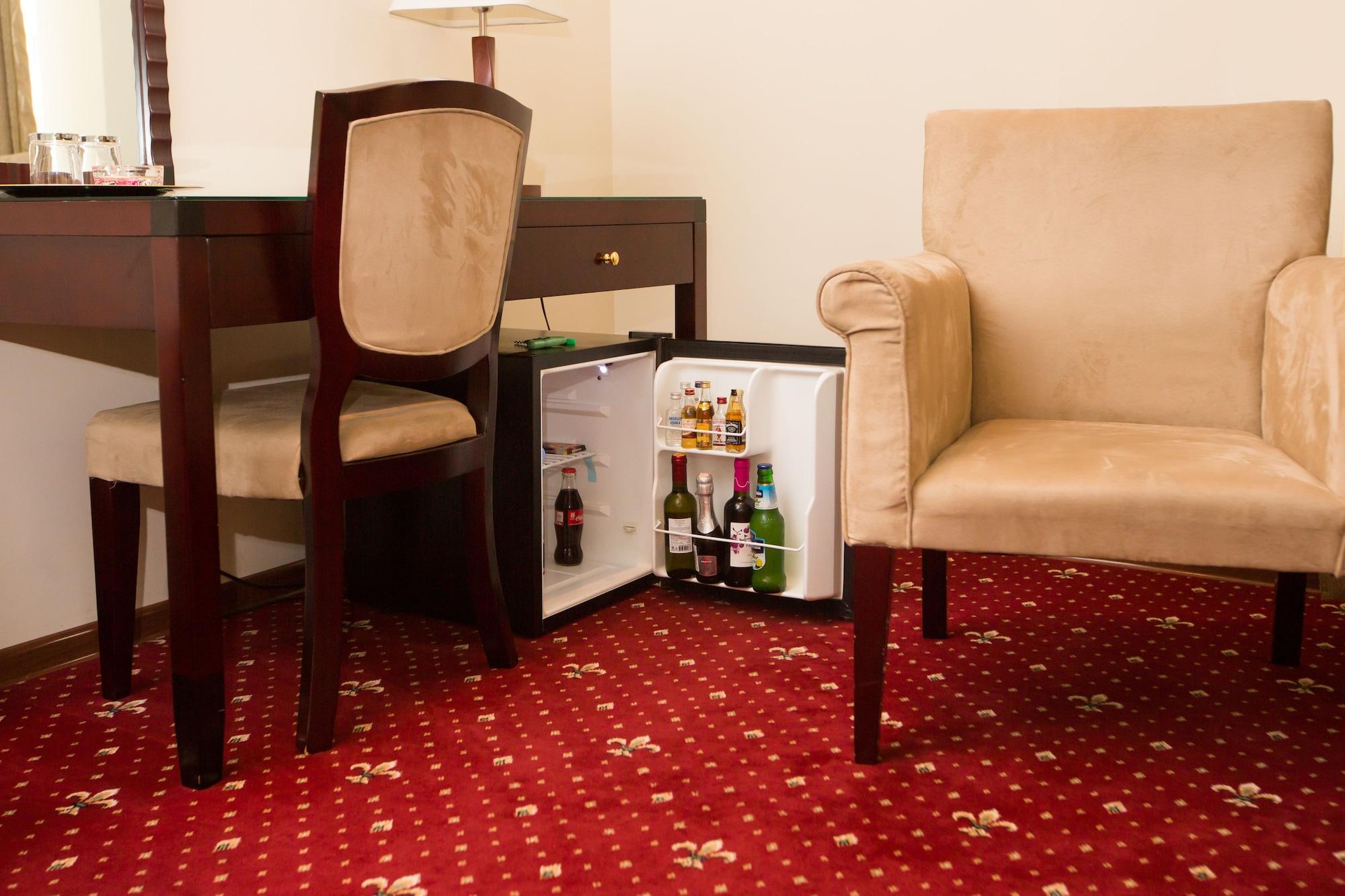 Jumbo Hotel 4*