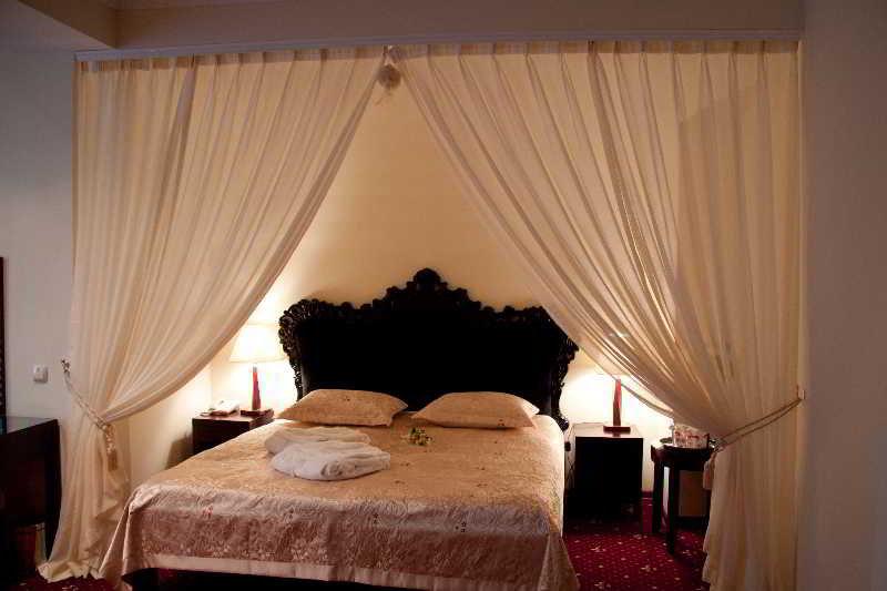 Hotel Jumbo 4*